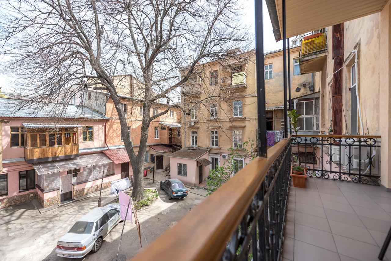 Studio Apartment In Center Of Odesa Eksteriør billede