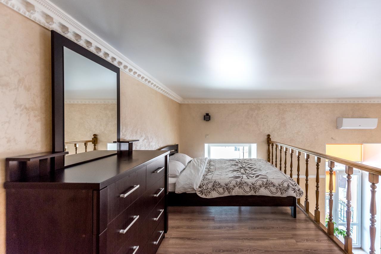 Studio Apartment In Center Of Odesa Eksteriør billede