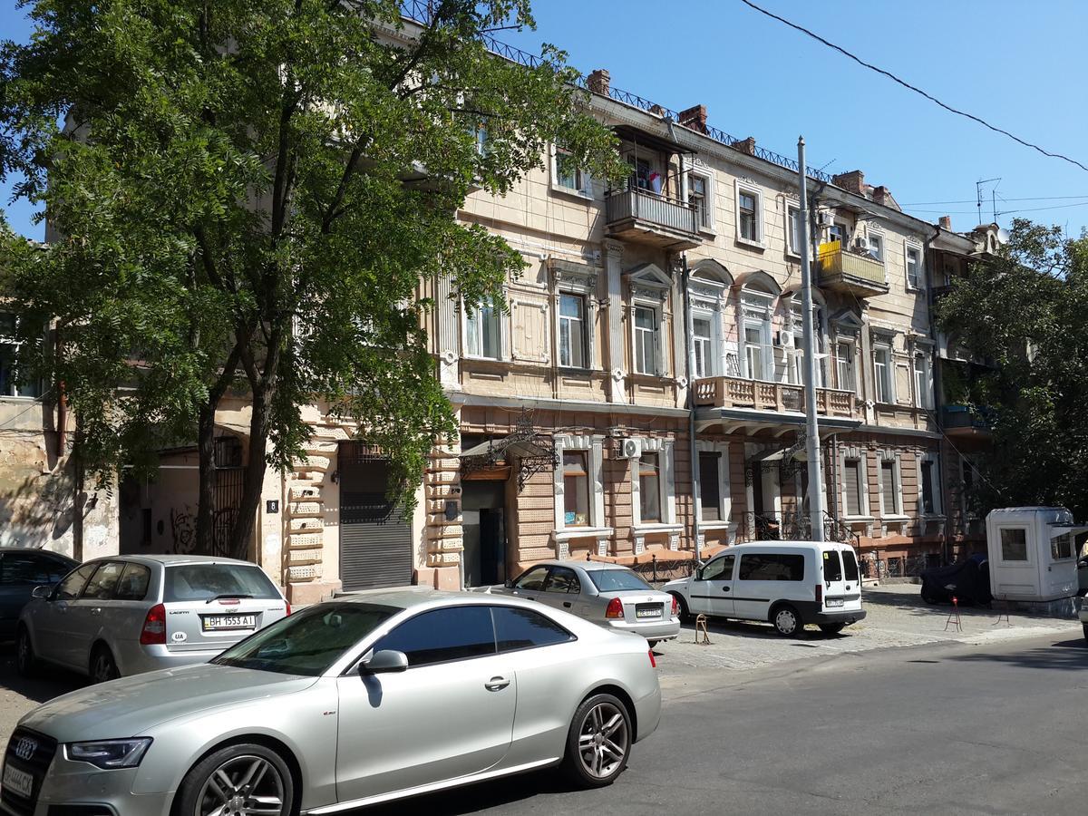Studio Apartment In Center Of Odesa Eksteriør billede
